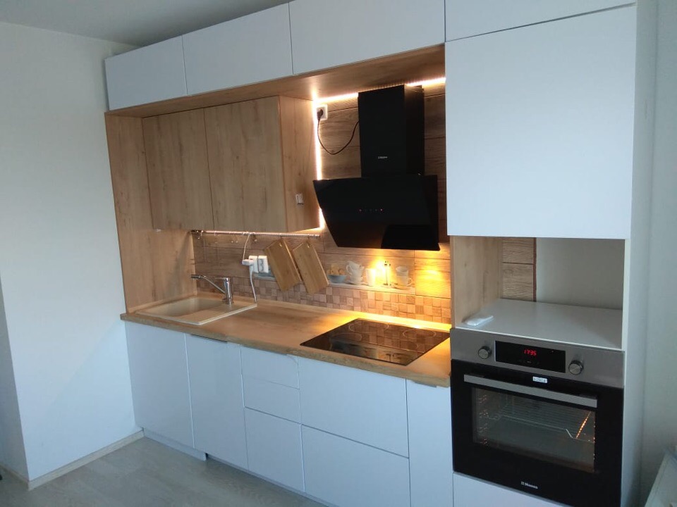 "Воткнутая" вытяжка